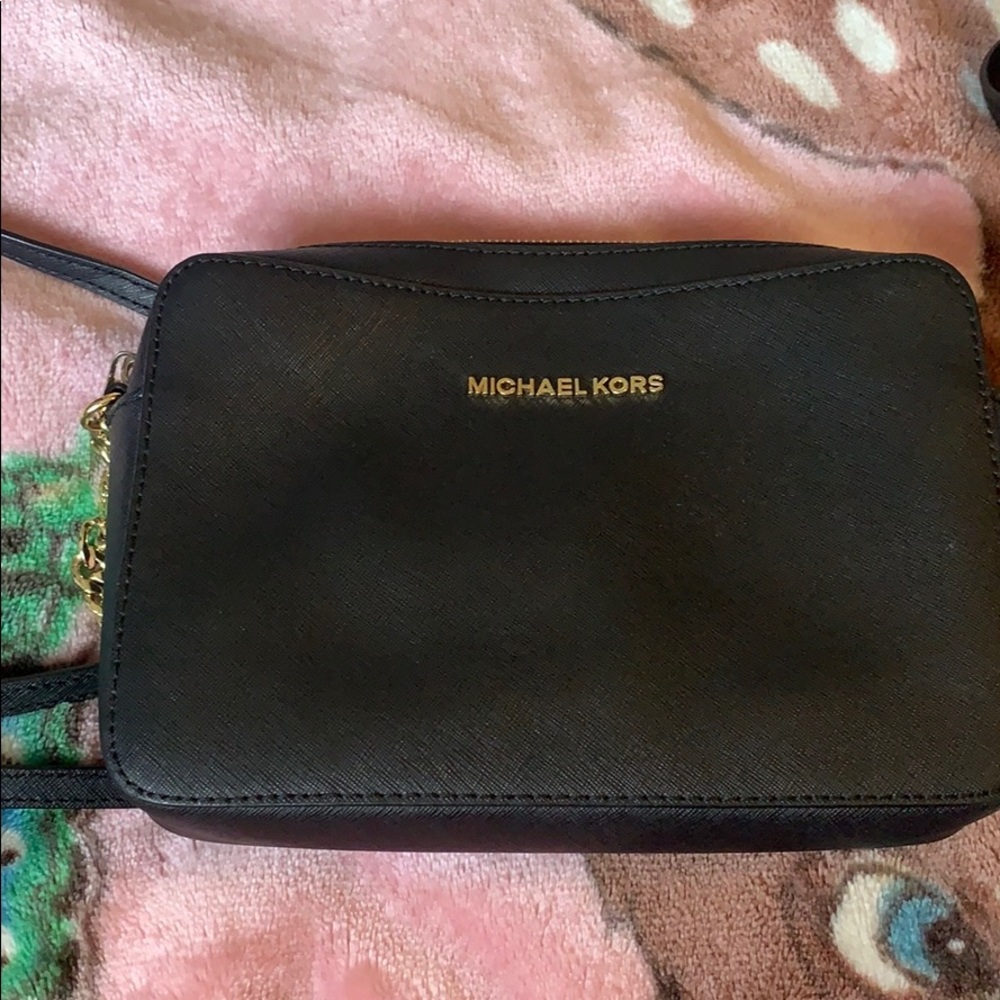 michael kors crossbody